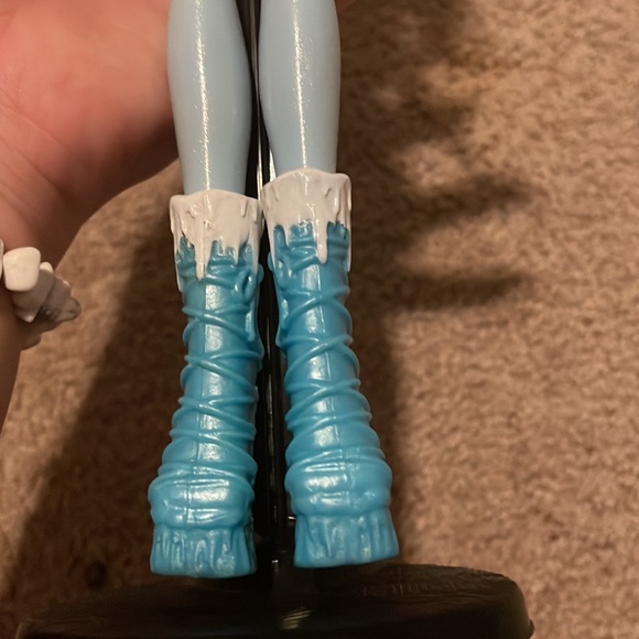 MONSTER HIGH DOLL! RARE ABBEY BOMINABLE DOLL! - Picture 3 of 4